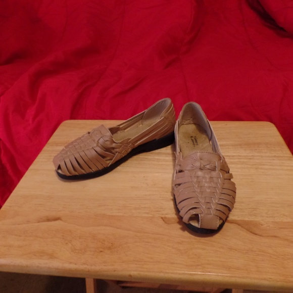 VALLEY LANE SANDALS - Picture 2 of 2